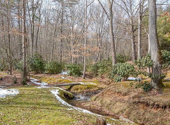 5th image of 169 Peachtree Ln