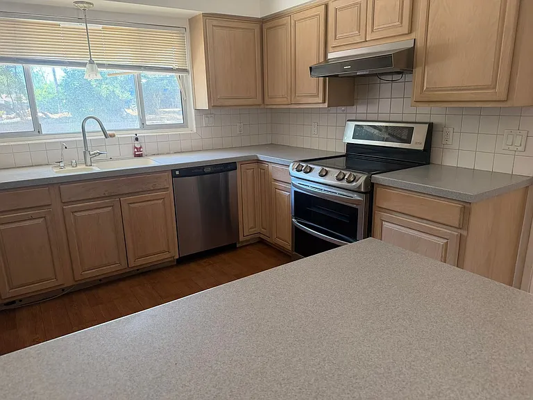 764 S University Dr — Photo 5