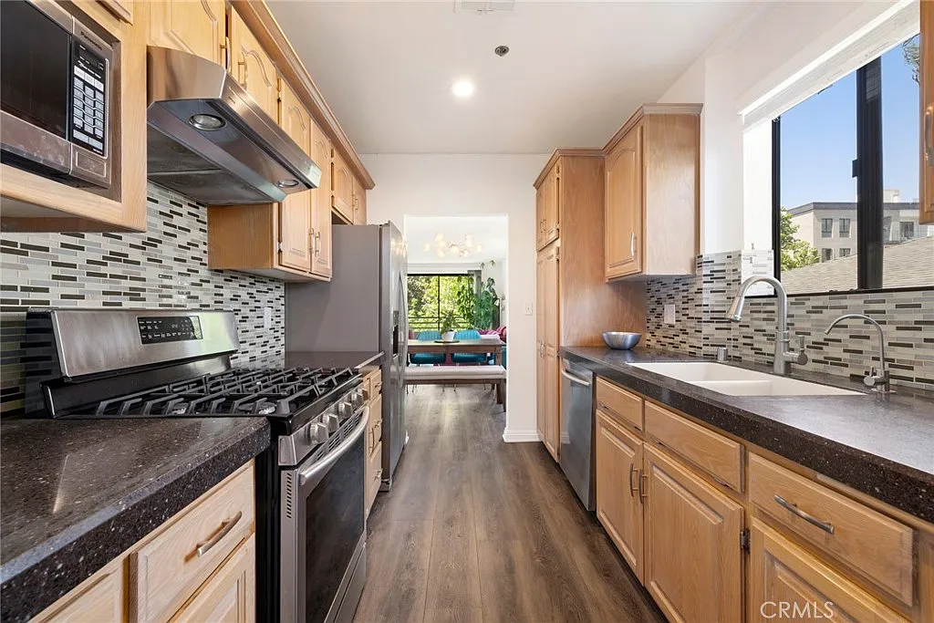 2 bed, 1435 sqft, $5,000 — Photo 1