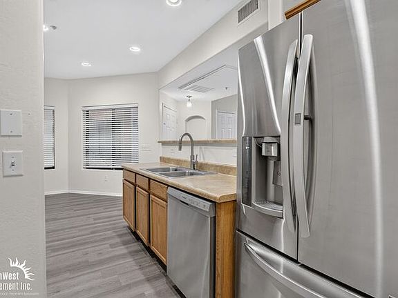 5th image of 6770 N 47th Ave Unit 1018