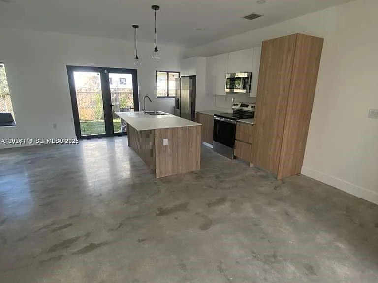 6233 NW 20th Ave #B — Photo 8