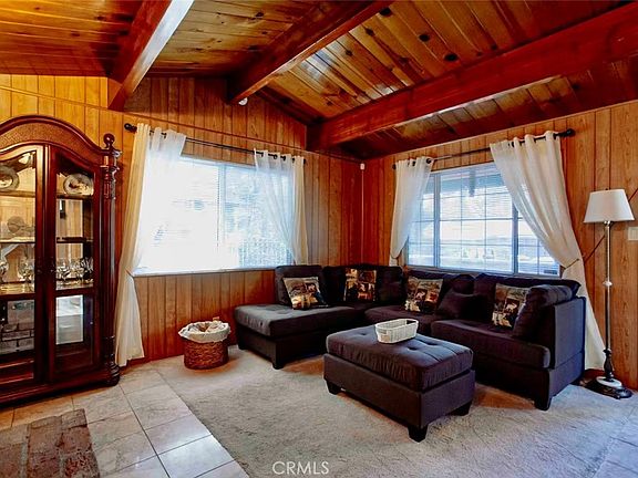 3rd image of 336 W Sherwood Blvd
