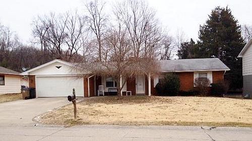 1st image of 2208 Nottingham Ln