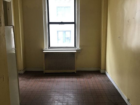 4th image of 175 W 73rd St APT 8F