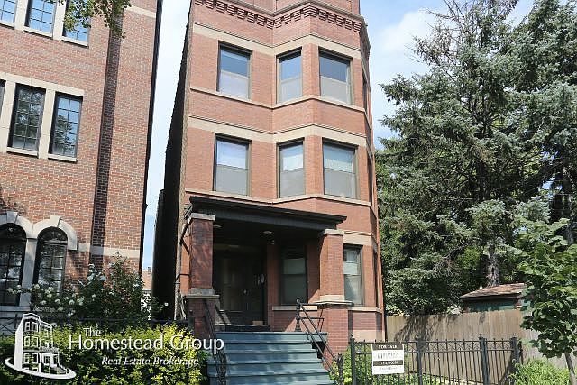 1st image of 2336 W Roscoe St #3FRONT