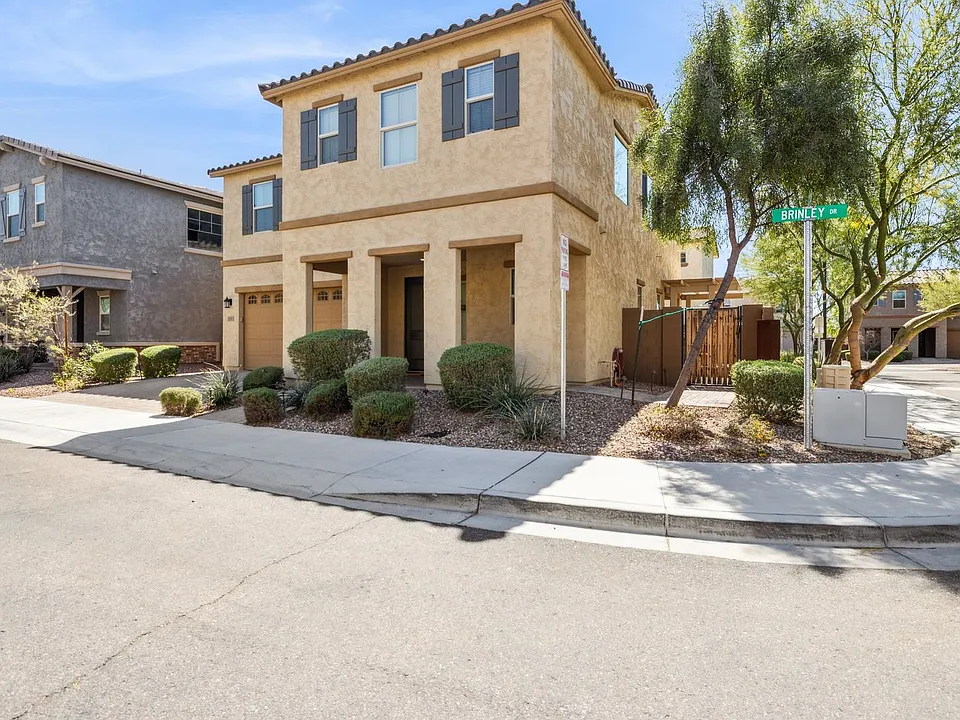 211 E Brinley Dr