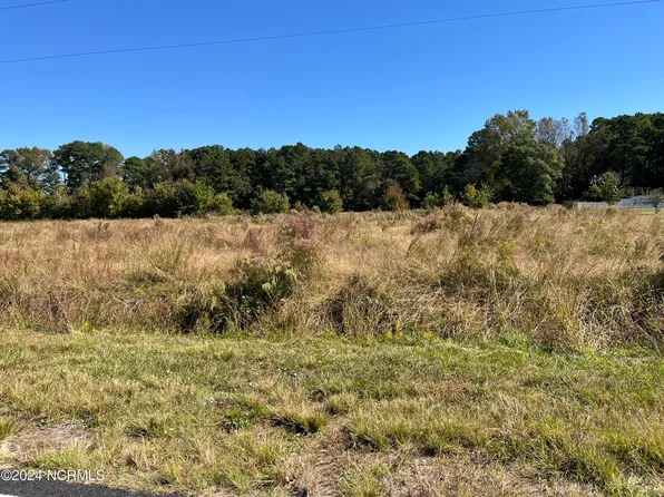 211 Hargroves Drive, Rose Hill, NC 28458