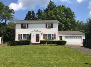 920 Plank Rd, Penfield, NY 14526