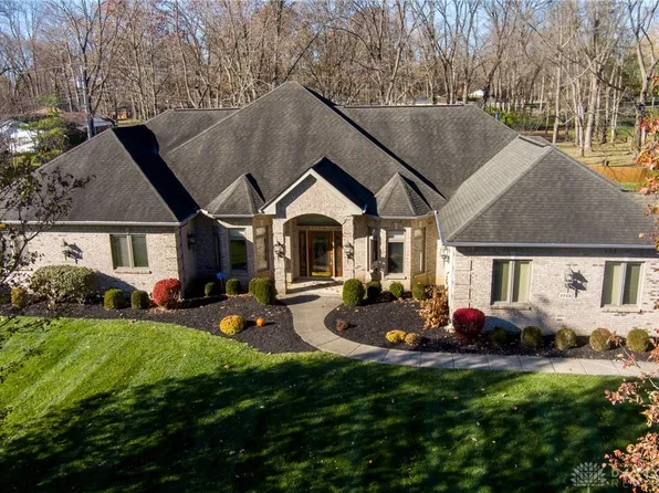 1713 Fox Trl, Bellbrook, OH 45305