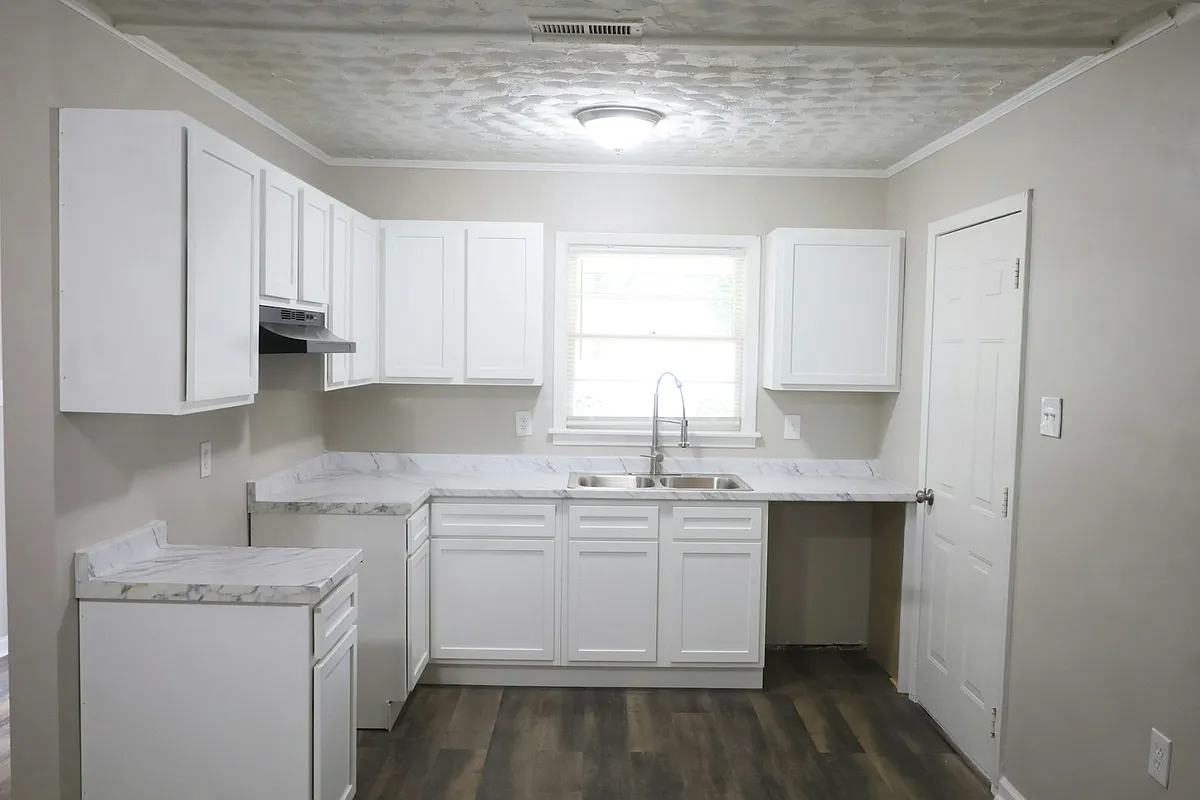 Building Photo - 1731 Sea Isle Rd