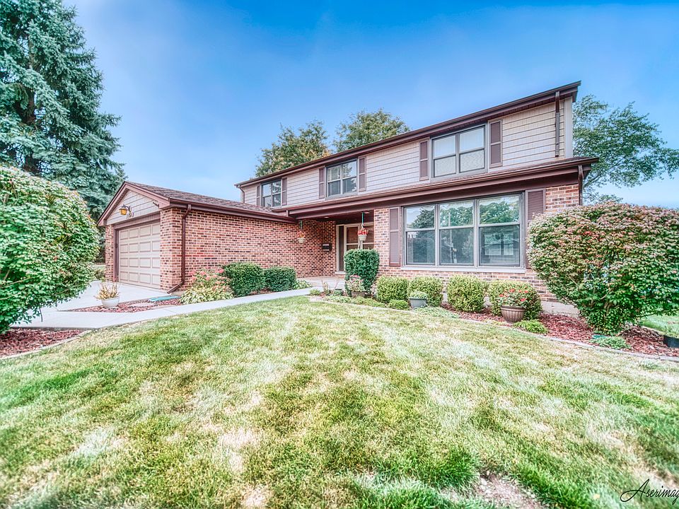 1st image of 1540 S Surrey Ln