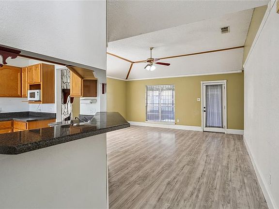 2nd image of 2605 Highland Meadows Dr