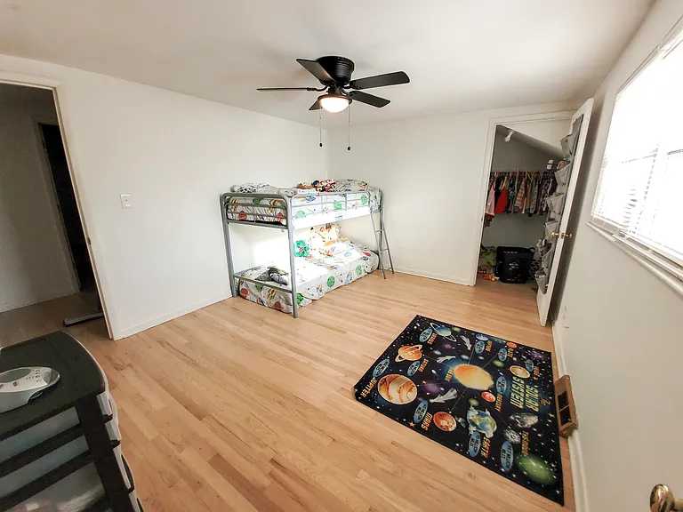 517 E McGee St — Photo 20