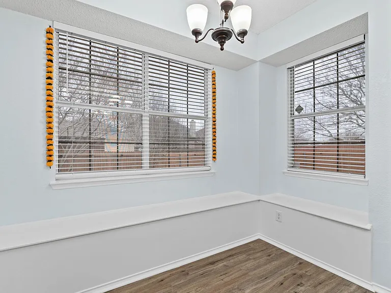 316 Leameadow Dr — Photo 33