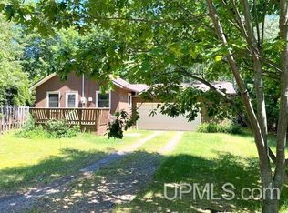 2016 Granite Ave, Marquette, MI 49855