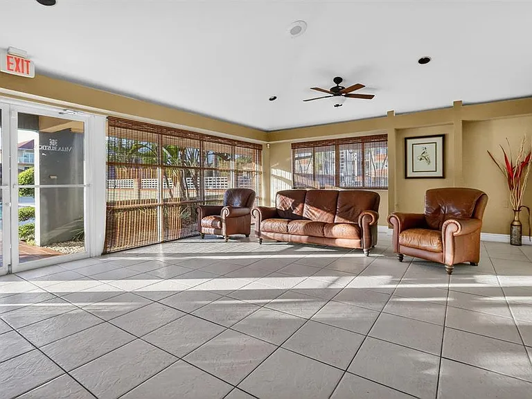 18840 NW 57th Ave #101 — Photo 16