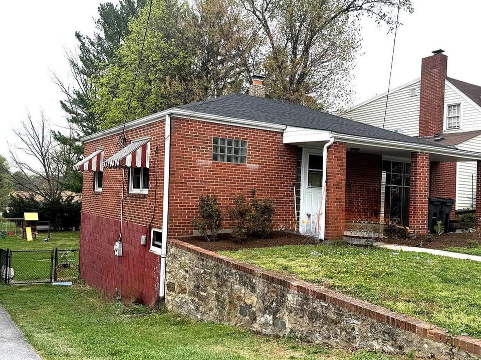 2nd image of 141 Lakin Ave