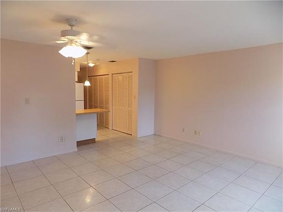 4th image of 1245 SE 8th St #105