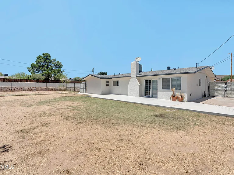 10516 Cuesta Brava Ln — Photo 31