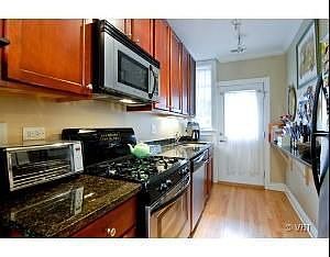 1st image of 1646 N Wood St #1