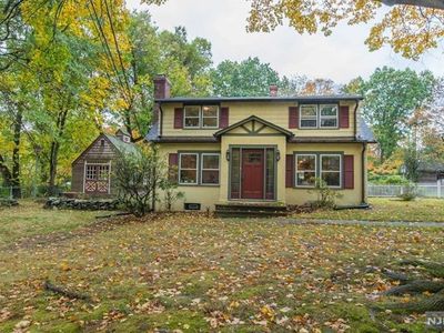 251 Forest Rd, Mahwah, NJ, 07430