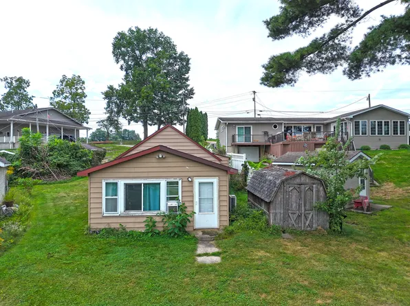 70855 Hollywood Shores Dr, Union, MI 49130