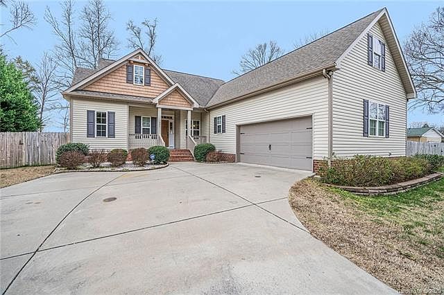 1st image of 4007 Harrisburg Dr
