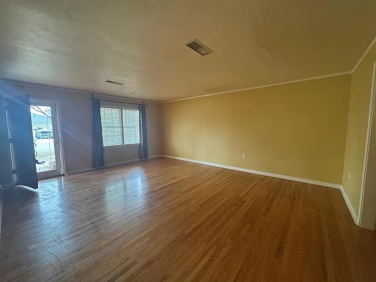 1002 W Louisiana Ave — Photo 4