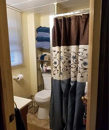 5th image of 377 Spruce Dr
