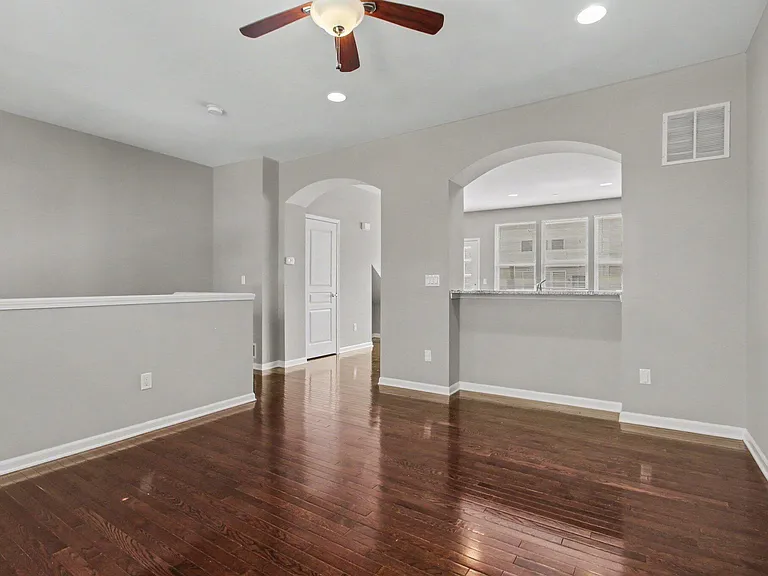27971 Middleton Dr — Photo 3