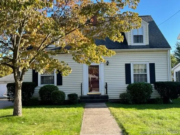 57 Fennbrook Road, West Hartford, CT 06119