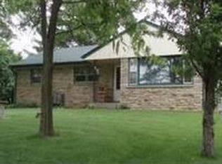 W294N5260 Merton Ave, Hartland, WI 53029