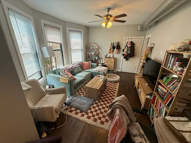 919 N Damen Ave #2R — Photo 2