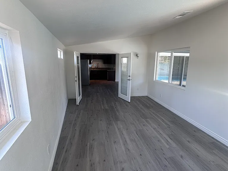 6071 Howell Dr — Photo 12