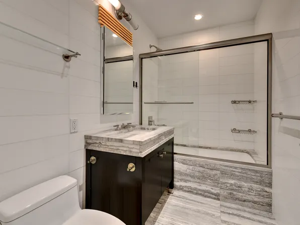 80 Riverside Boulevard image 6 of 11