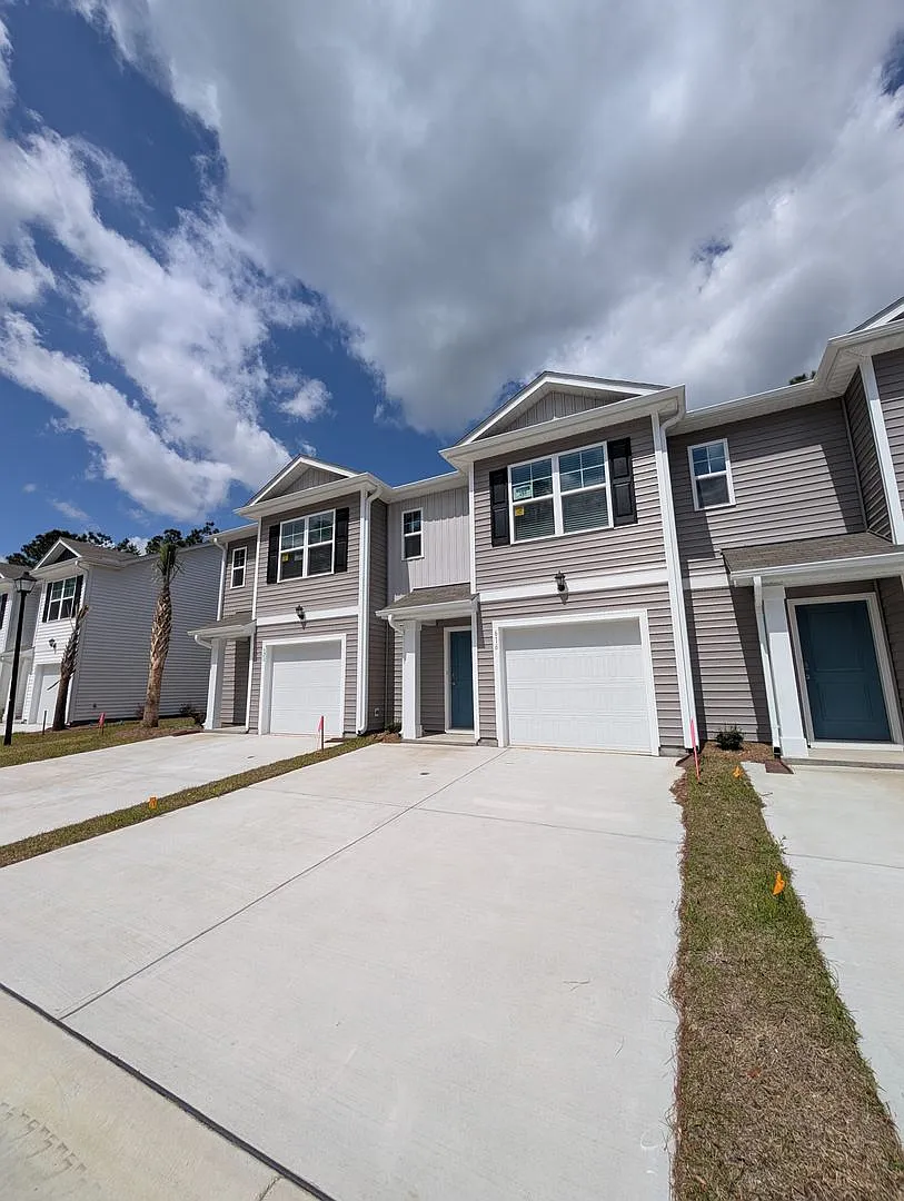Move In Special!! 3br Townhome In Conway Long Term Rental, South Carolina — Photo 1