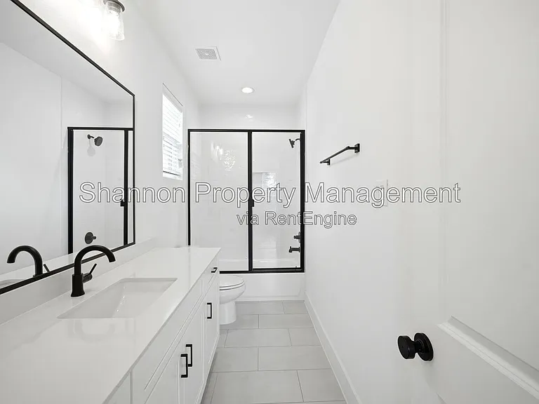 1823 Prospect St #C — Photo 31