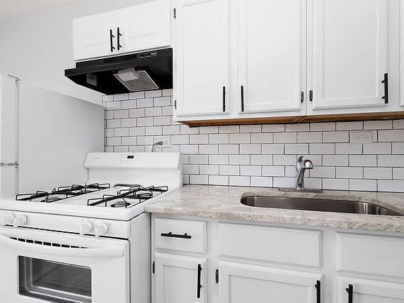2nd image of 5848-54 S Trumbull Ave #5854-2A