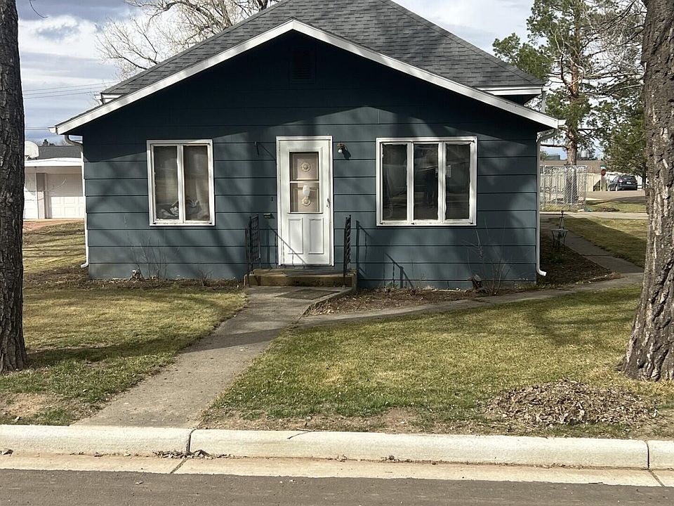 1st image of 572 1st St S
