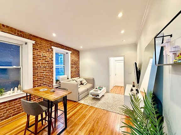 2nd image of 223 E 50th St APT 1C
