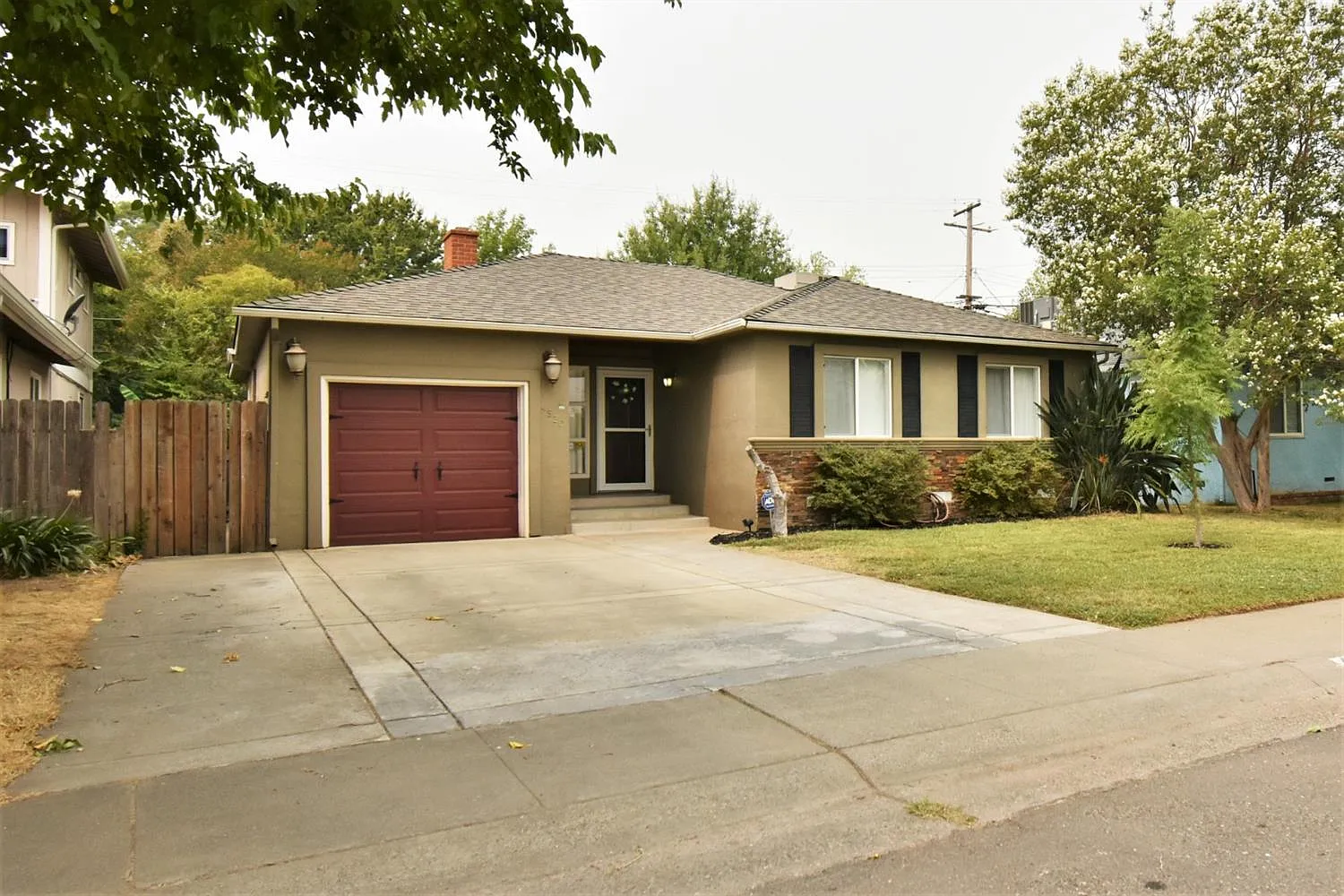 4520 Attawa Ave photo 1