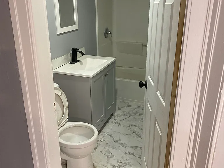 7 Derby St #2 — Photo 8