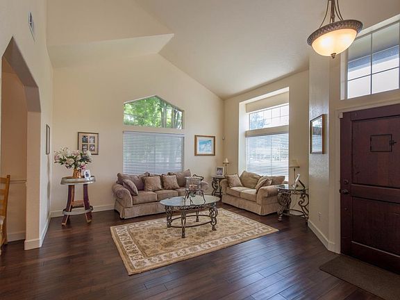 4th image of 1922 Rainier Cir