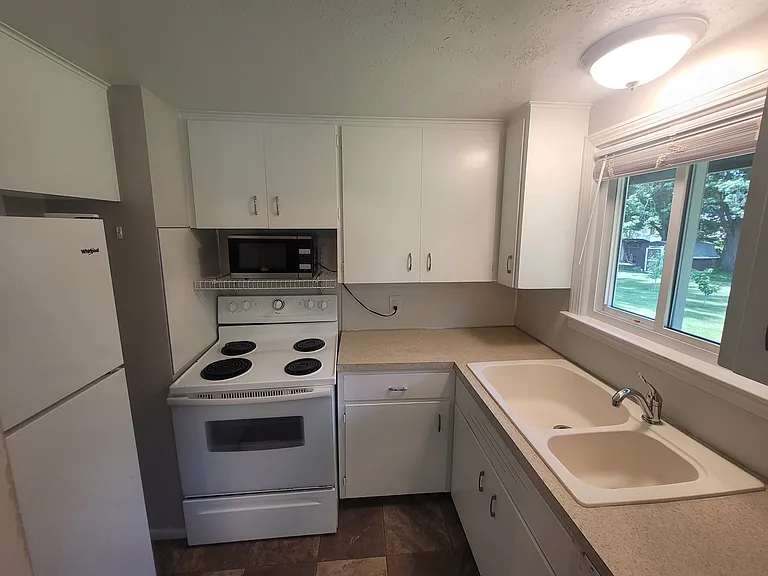 3281 Oak St #3281 — Photo 7