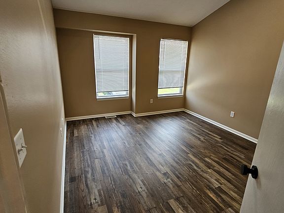 3rd image of 13519 Harvest Way APT J