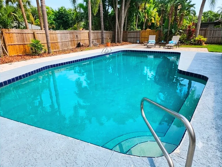 1009 N Palm Ave — Photo 12