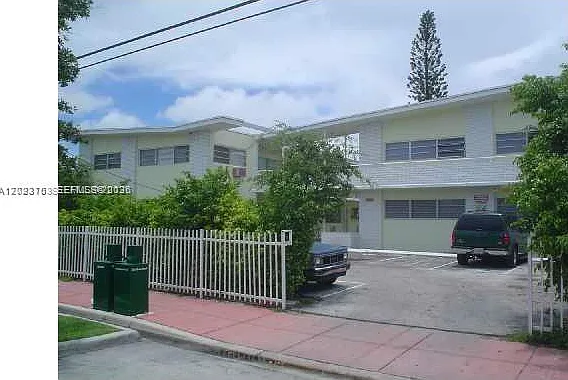 1233 Marseille Dr #5 — Photo 16