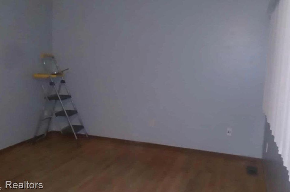 8495 Potomac Ave, photo 7