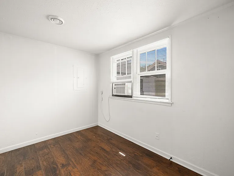 807 S Main Ave #6 — Photo 19