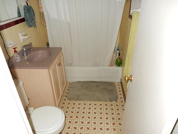 5th image of 4514 Eaton St